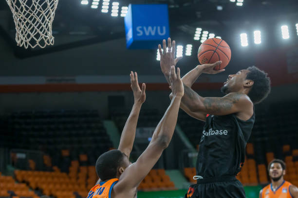 仅仅在于他 仅仅在于他